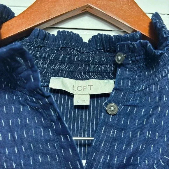 NWT LOFT Navy Blue White Pattern Cotton Long Sleeve Ruffle Button Up Blouse S - Picture 3 of 7
